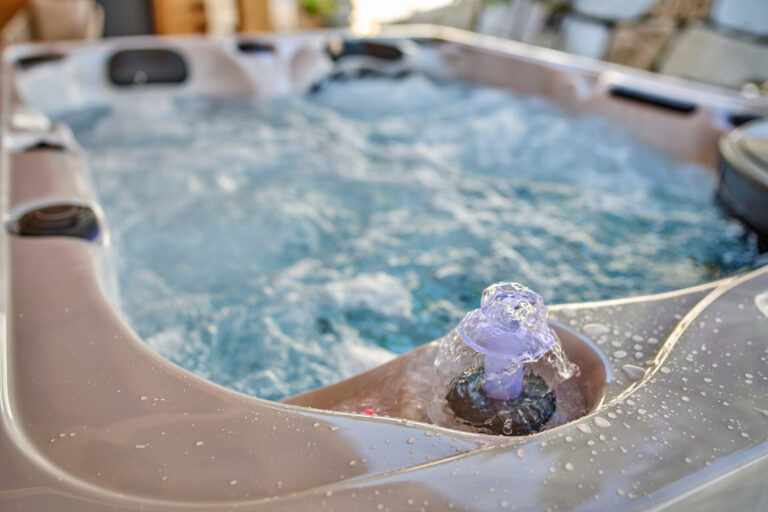 Sprudelnder Whirlpool